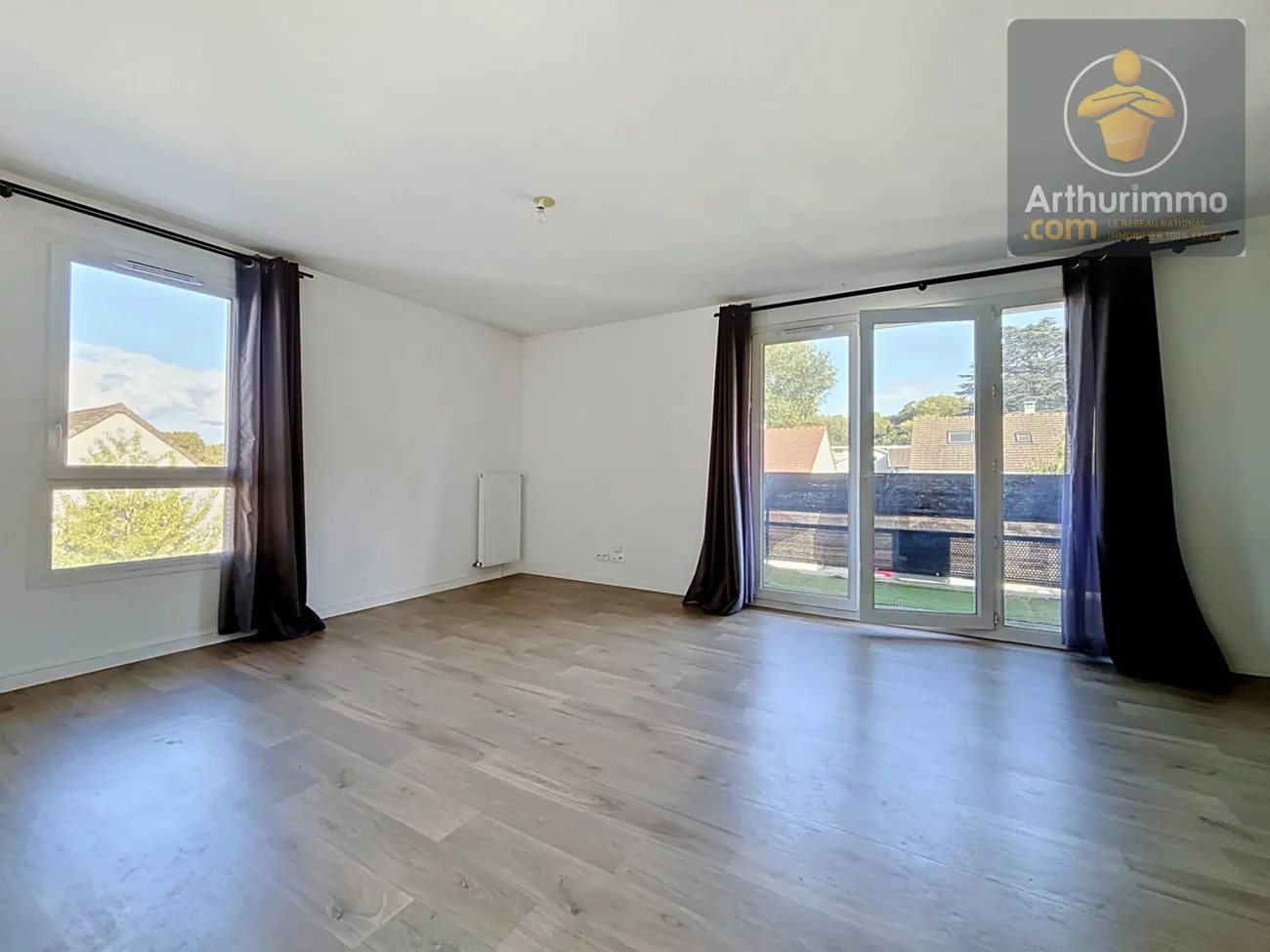 Appartement à vendre, NaNm², Santeny