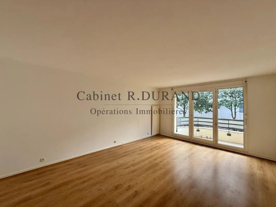 Appartement à louer, 89m², Courbevoie