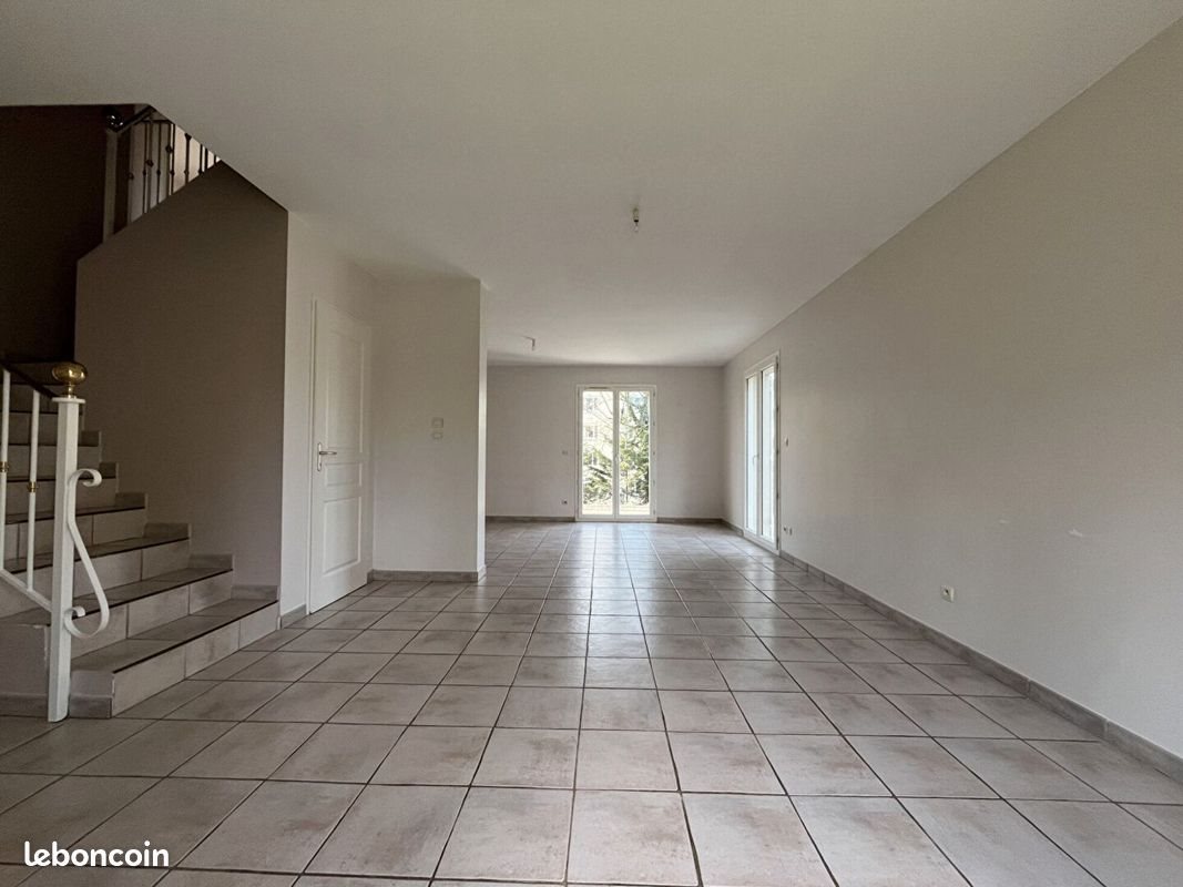 Maison à louer, 125m², Fontaines-sur-Saône