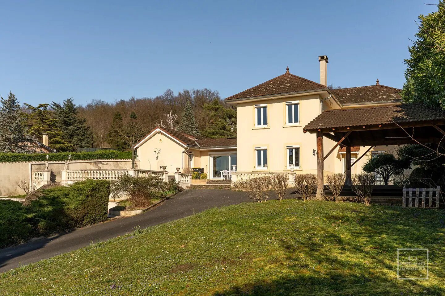 Maison à vendre, 300m², Neuville-sur-Saône