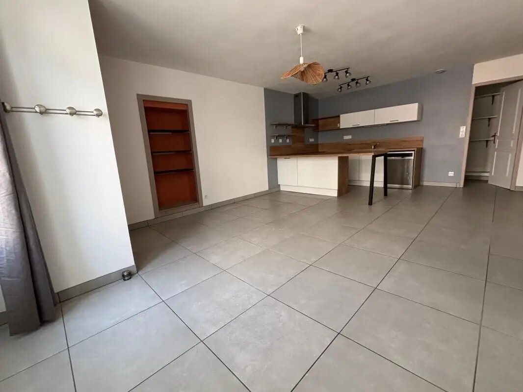 Appartement à louer, 59m², Rochefort