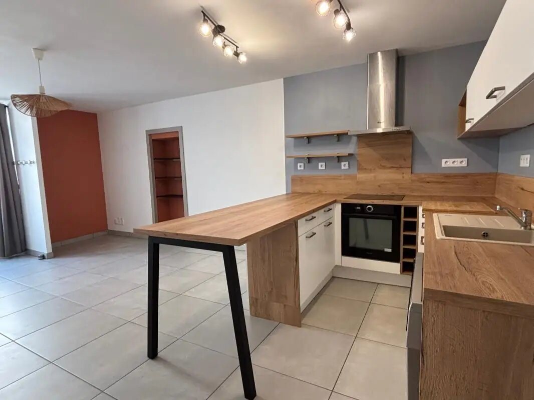 Appartement à louer, 59m², Rochefort