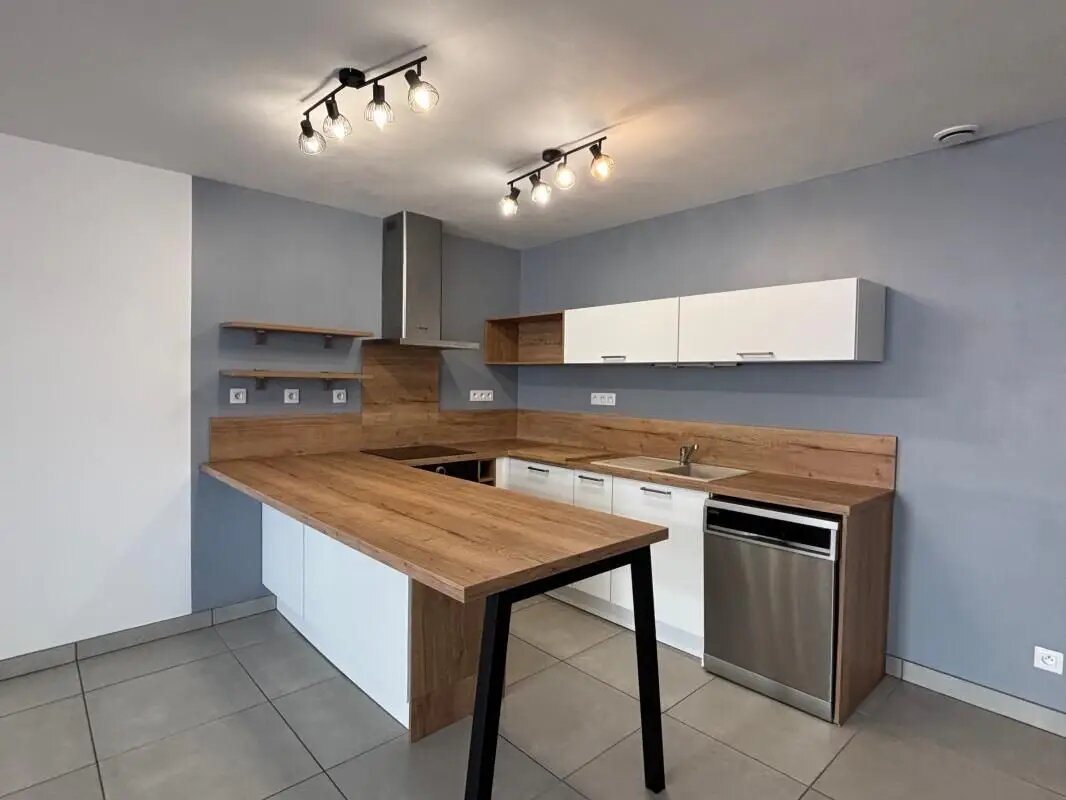 Appartement à louer, 59m², Rochefort