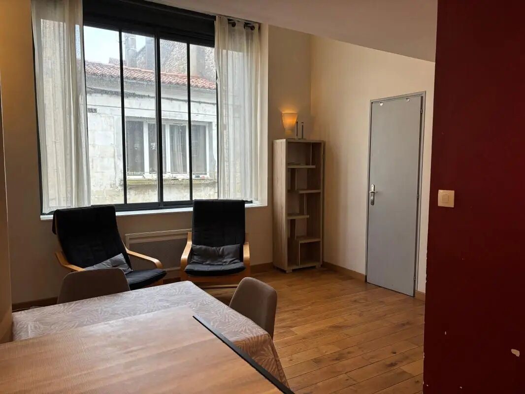 Appartement à louer, 45m², Rochefort