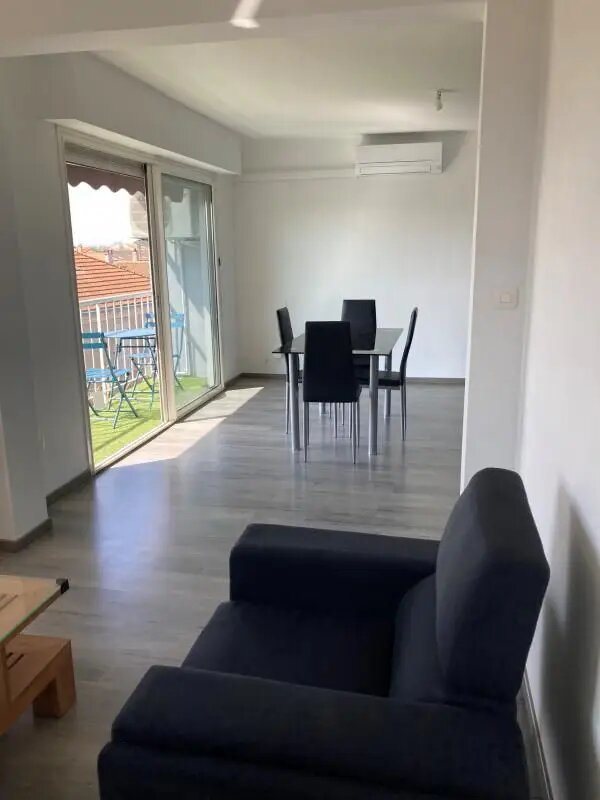 Appartement à louer, 67m², Rochefort