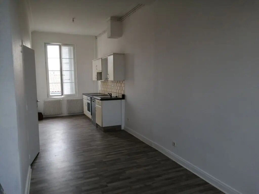 Appartement à louer, 53m², Rochefort
