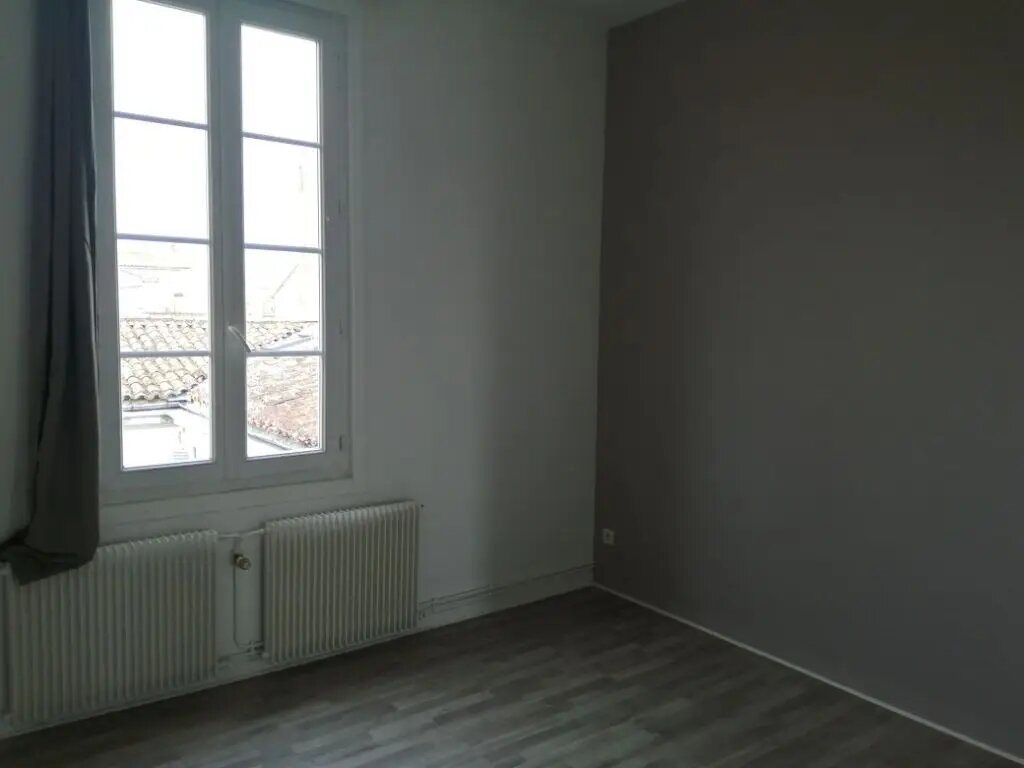 Appartement à louer, 53m², Rochefort