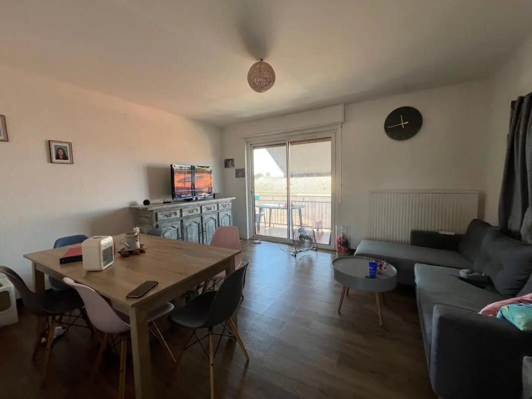 Appartement à louer, 79m², Lunel