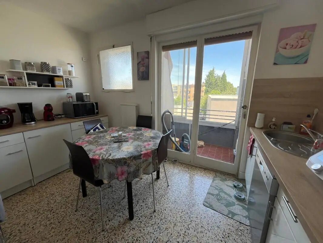 Appartement à louer, 79m², Lunel