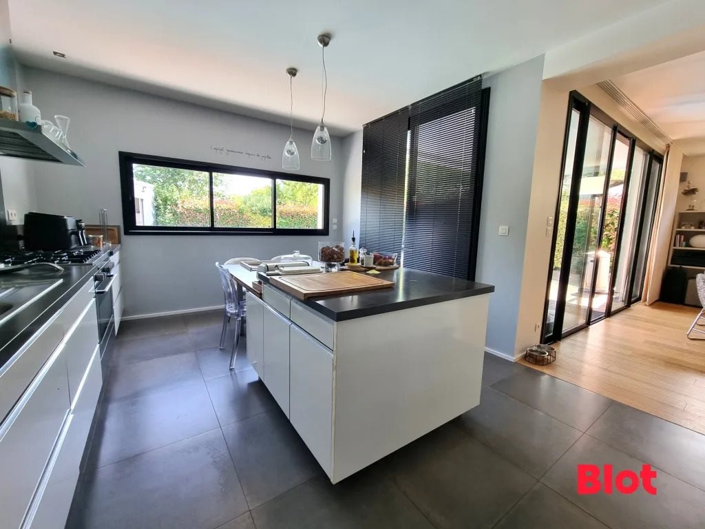 Maison à vendre, 165m², Melesse