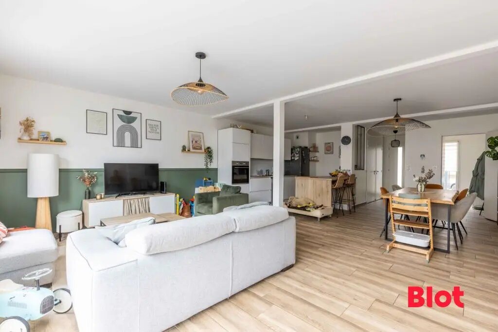 Maison à vendre, 130m², Montreuil-le-Gast