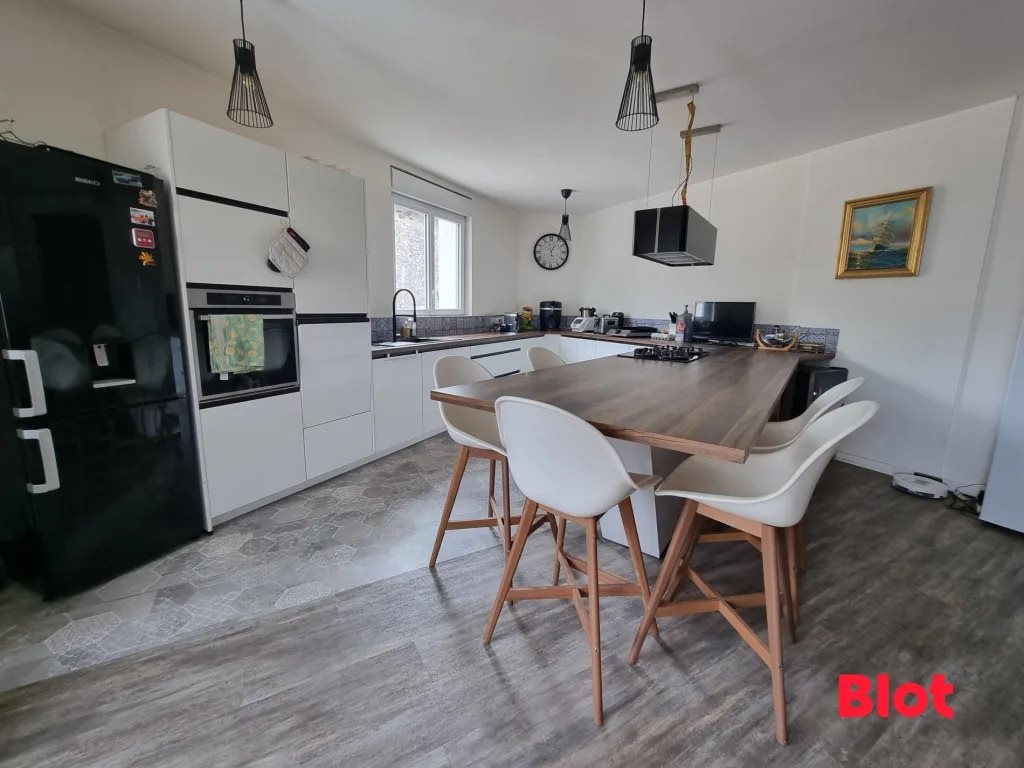 Maison à vendre, 355m², Montreuil-le-Gast