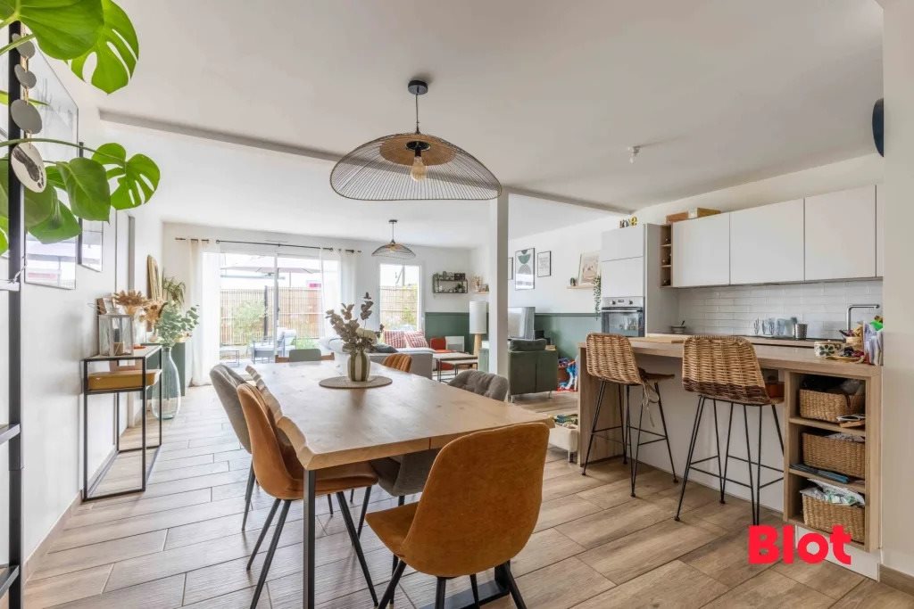 Maison à vendre, 130m², Montreuil-le-Gast