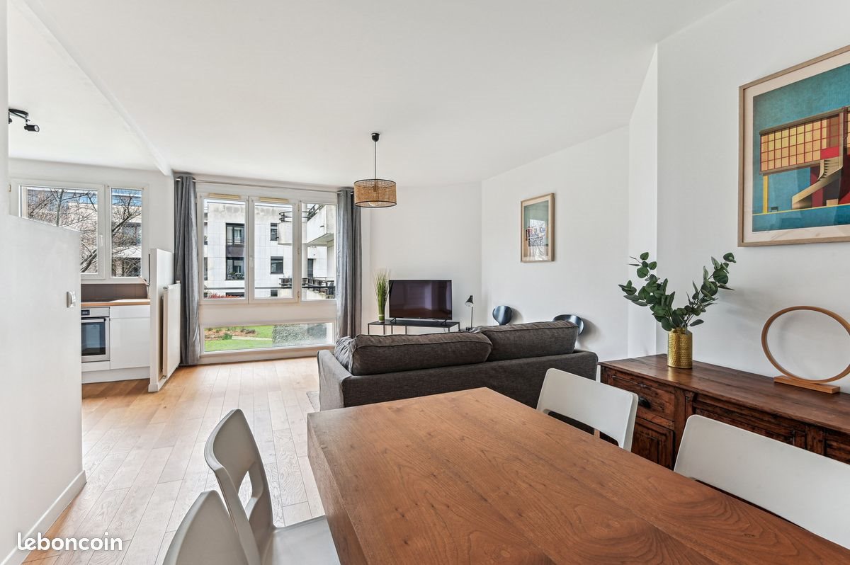 Appartement à louer, 65m², Suresnes