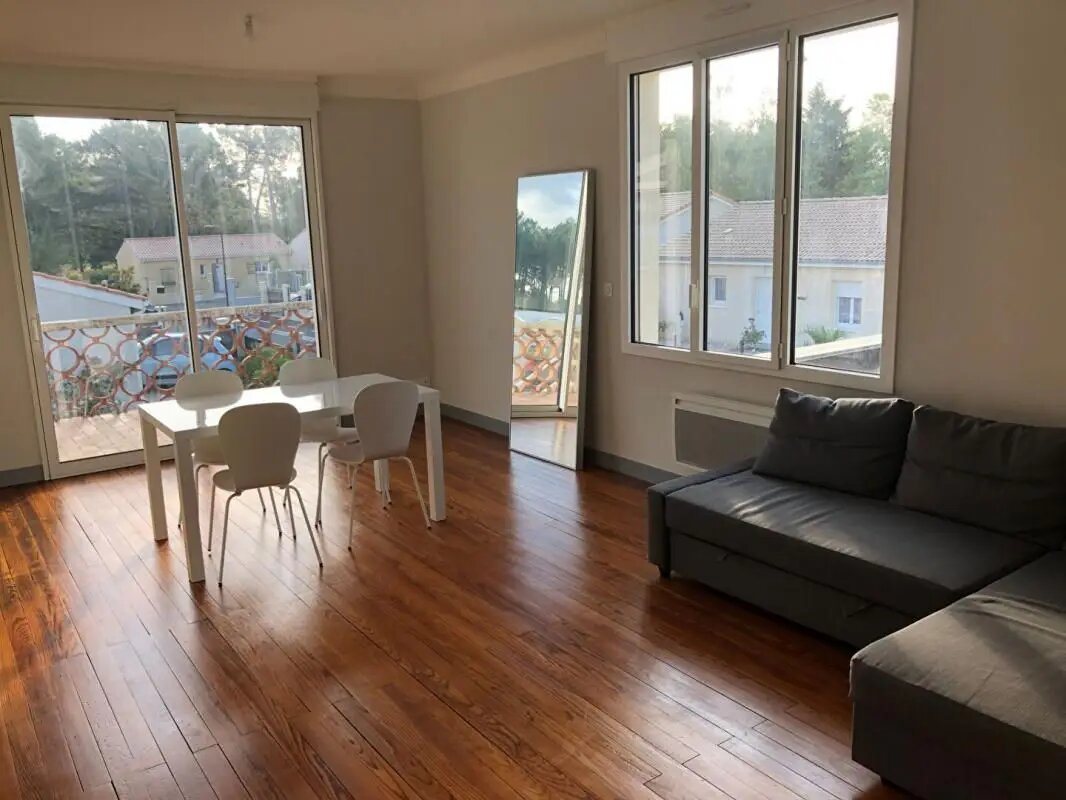 Appartement à louer, 62m², Créon