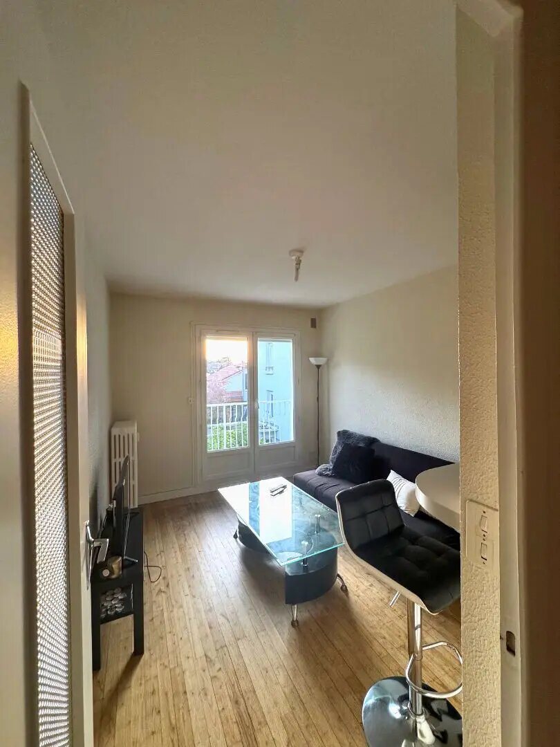 Appartement à louer, 33m², Saint-Etienne