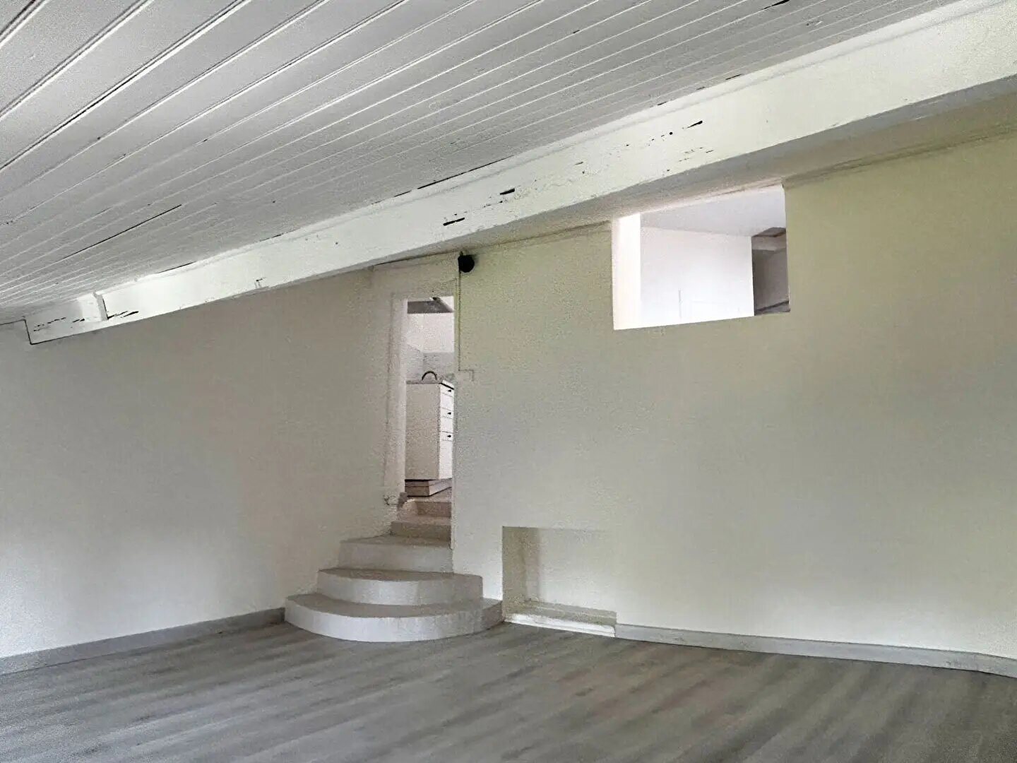 Appartement à louer, 28m², Saint-Genis-Laval