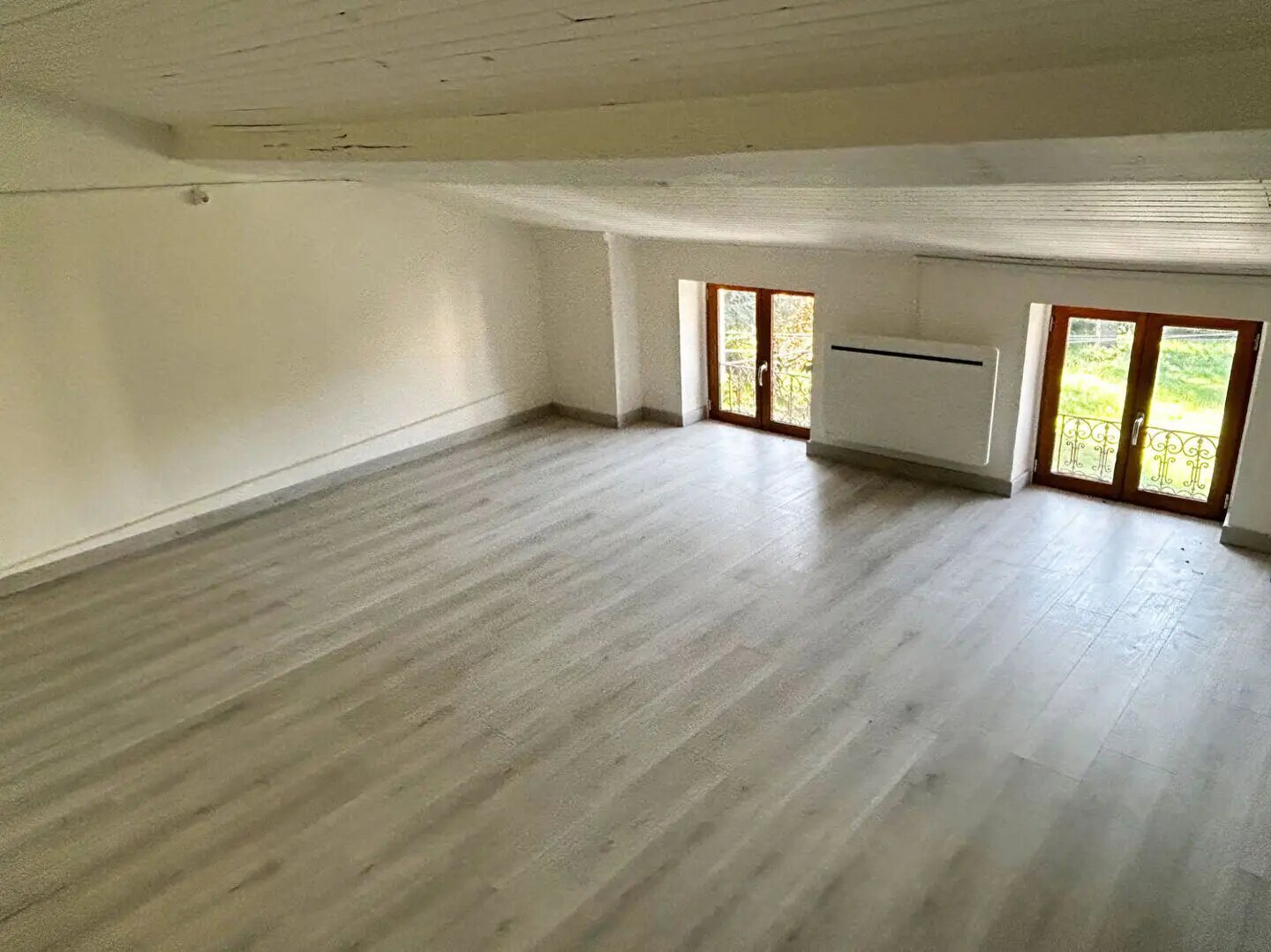 Appartement à louer, 28m², Saint-Genis-Laval
