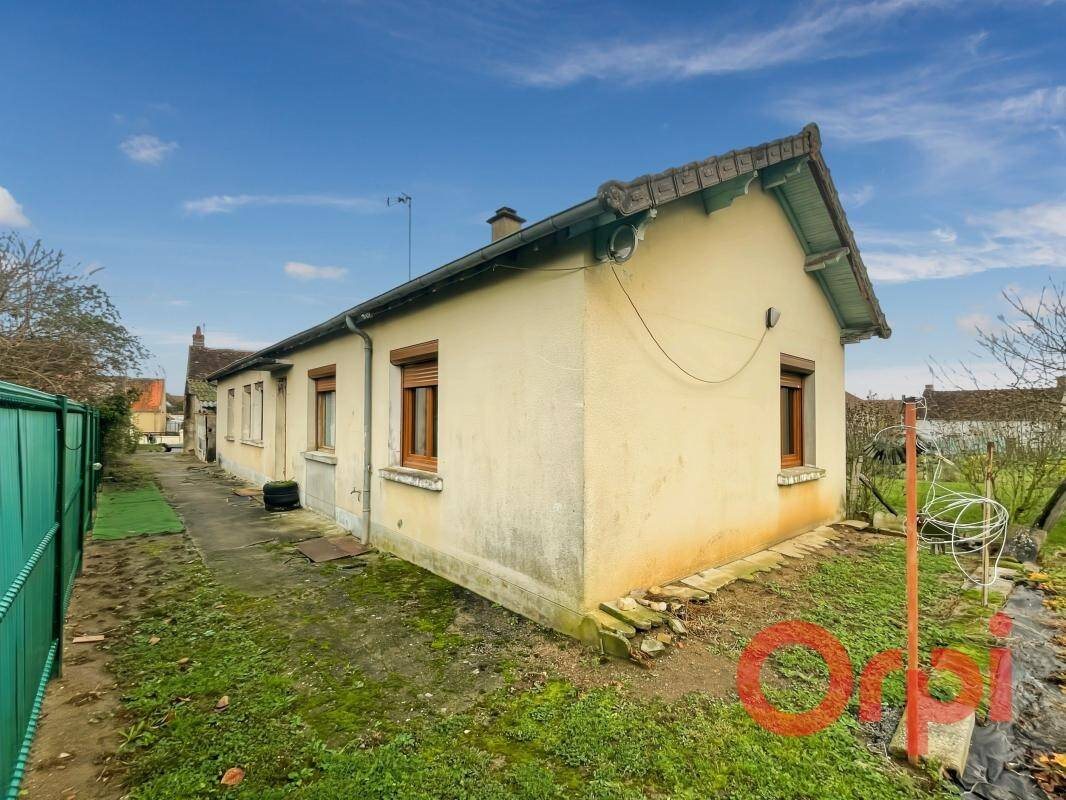 Maison à vendre, 105m², Ainay-le-Château