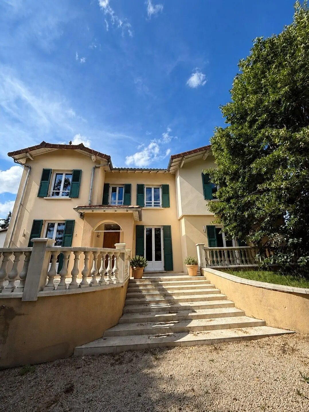 Appartement à louer, 176m², Ecully