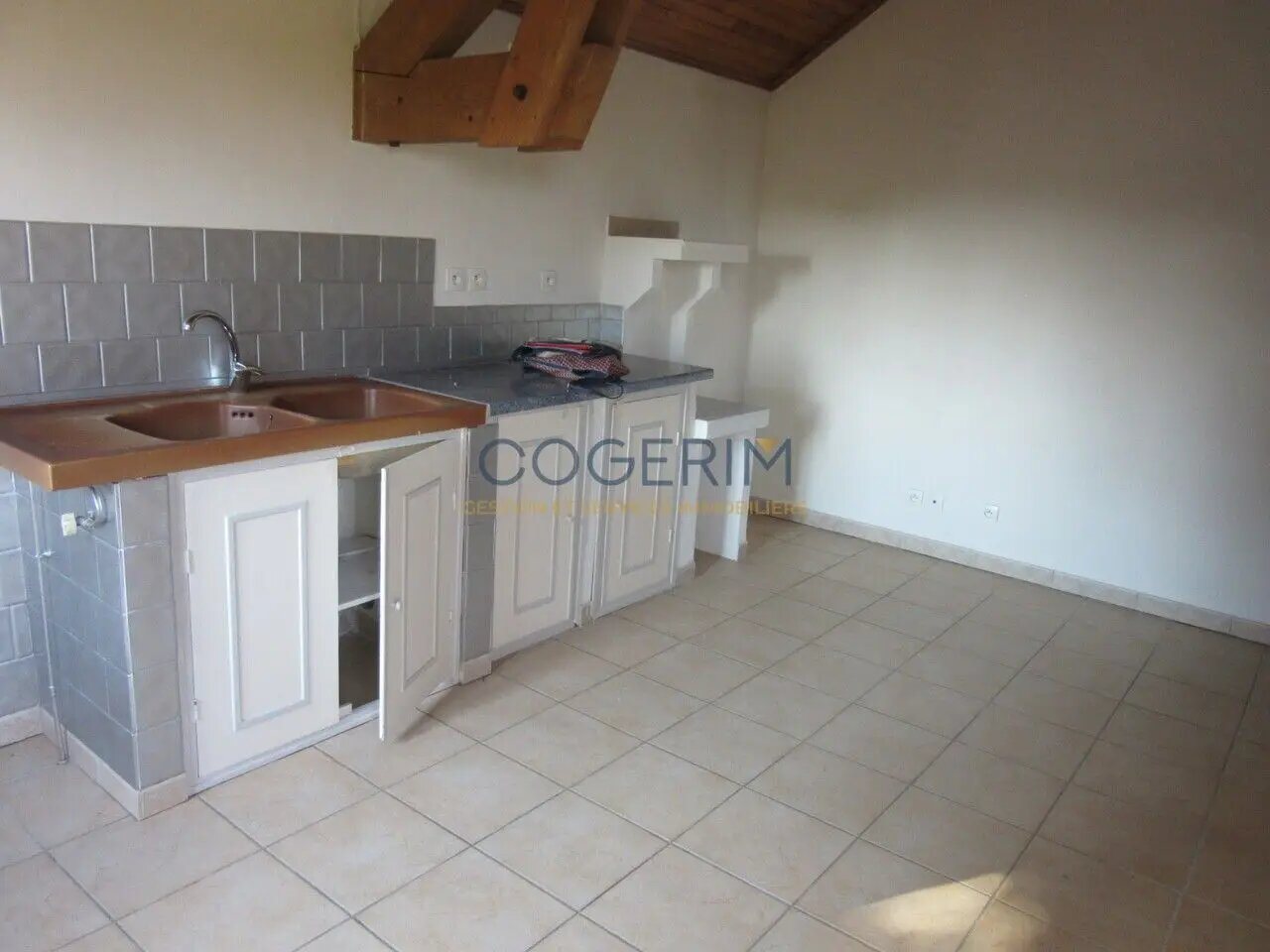 Appartement à louer, 55m², Saint-Georges-de-Reneins
