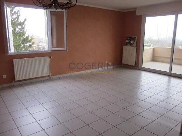 Appartement à louer, 101m², Blacé