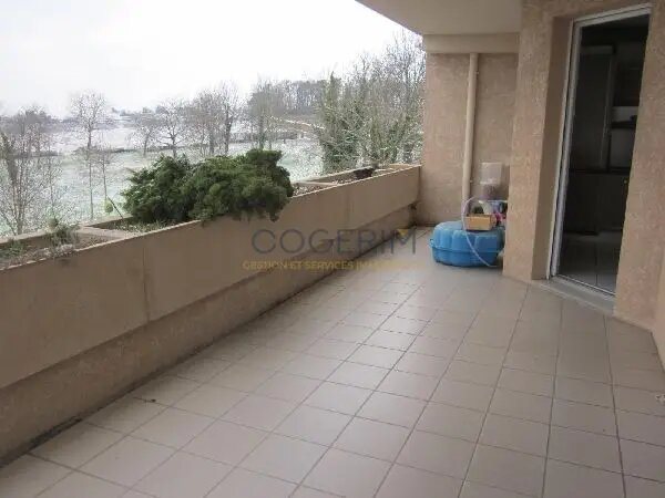 Appartement à louer, 101m², Blacé