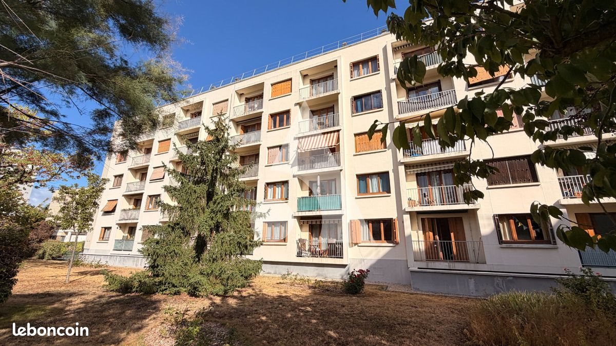 Appartement à louer, 45m², Viry-Châtillon