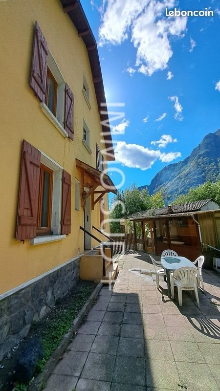 Maison à vendre, 100m², Livet-et-Gavet