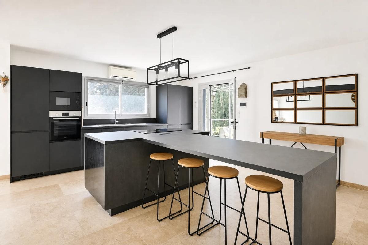 Maison à vendre, 214m², Redessan