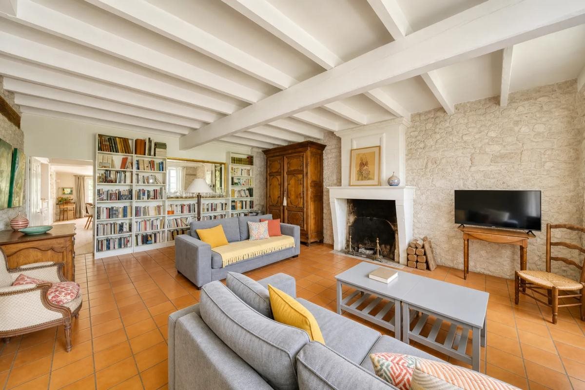Maison à vendre, 323m², Sainte-Gemme
