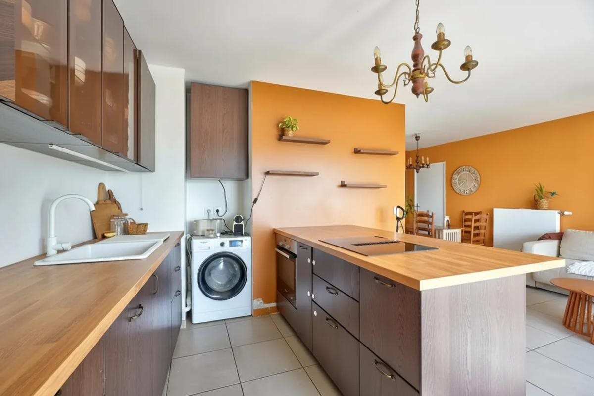 Appartement à vendre, 74m², Saint-Priest