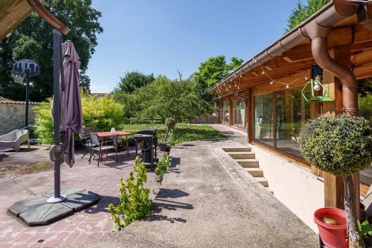 Maison à vendre, 550m², Mirecourt