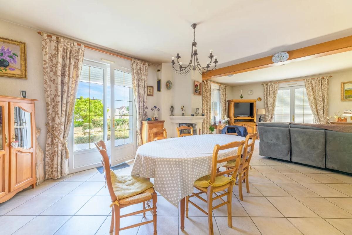 Maison à vendre, 176m², Nouans-les-Fontaines