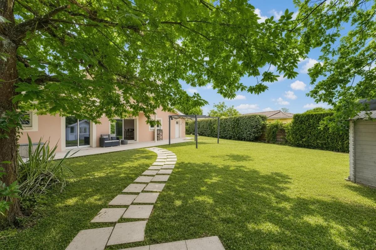 Maison à vendre, 186m², Saint-Médard-d'Eyrans