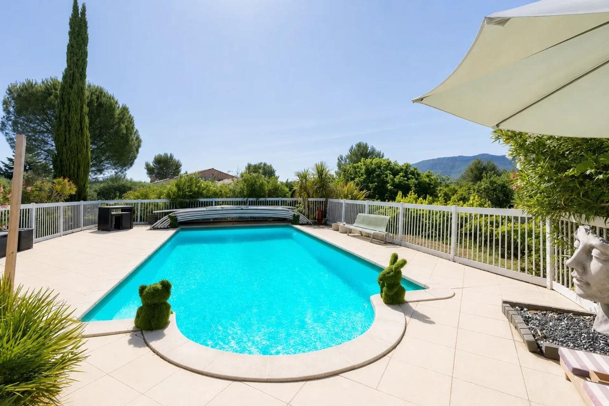 Maison à vendre, 220m², Pourrières