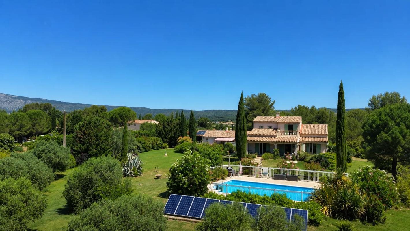 Maison à vendre, 220m², Pourrières