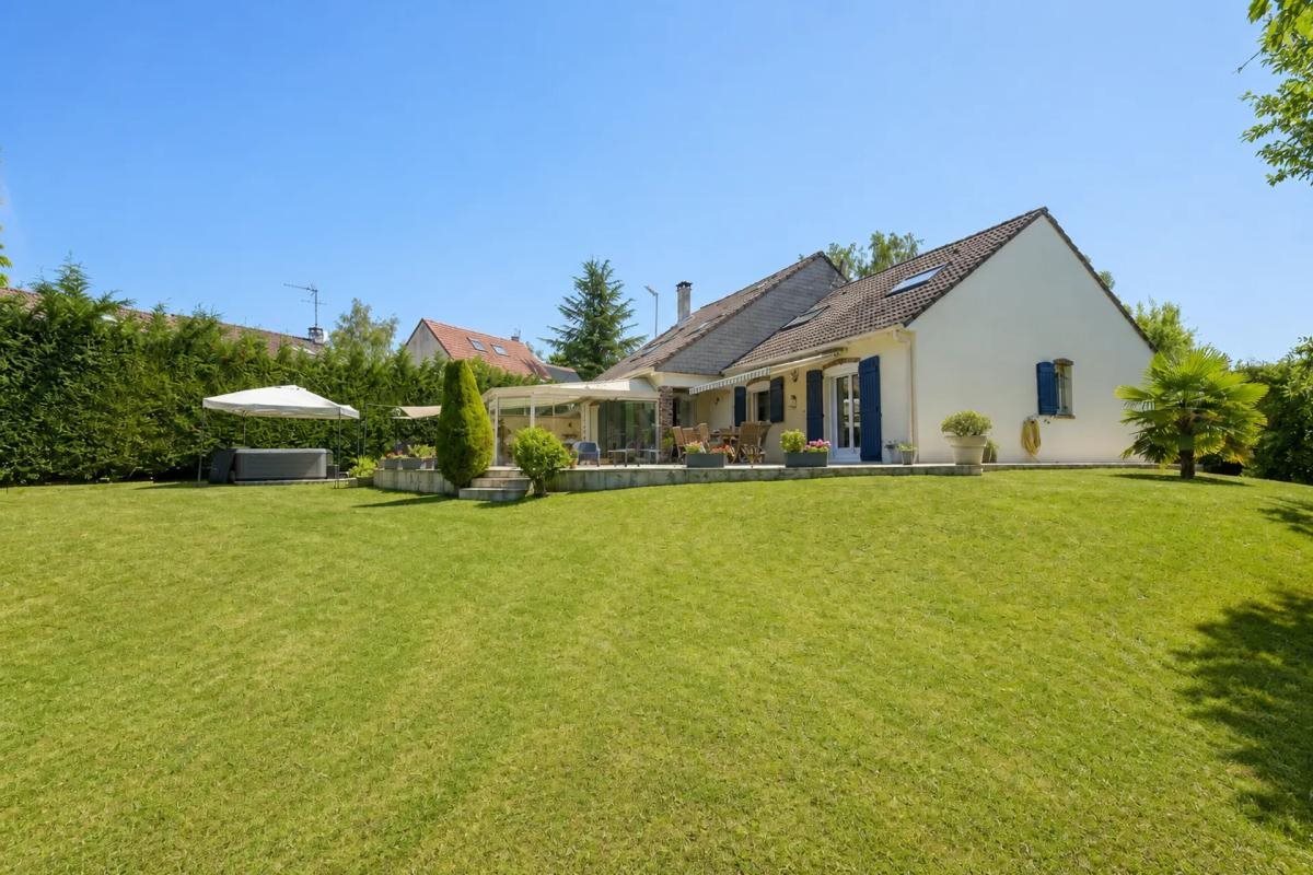 Maison à vendre, 202m², Lésigny