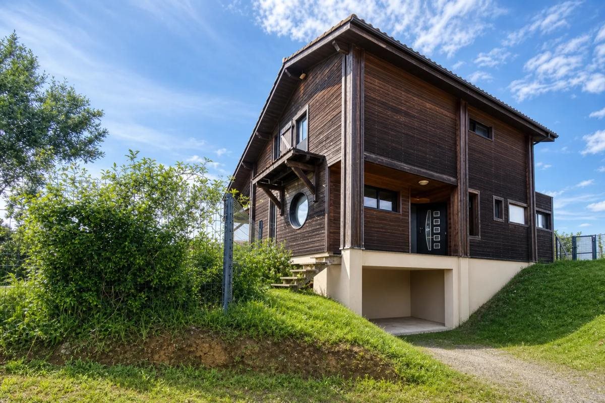 Maison à vendre, 140m², Saint-Laurent-de-Gosse