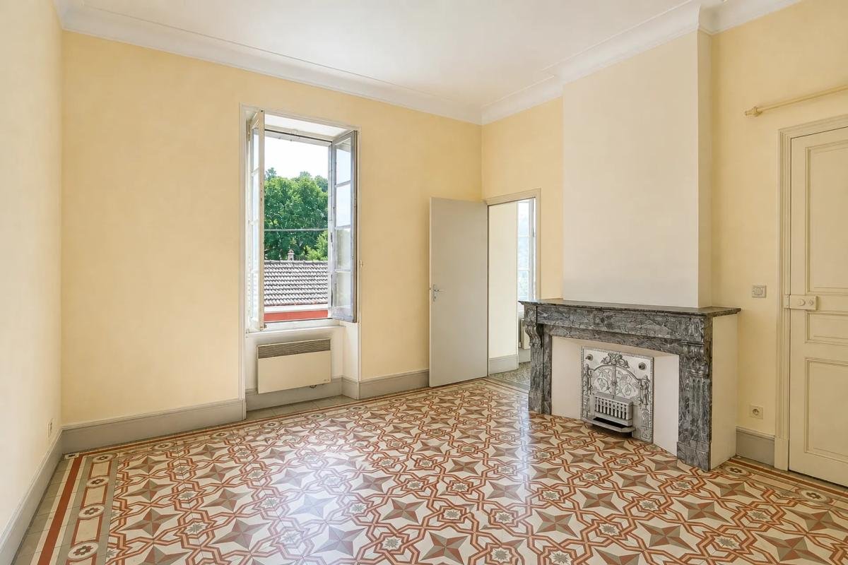 Appartement à vendre, 250m², Alès