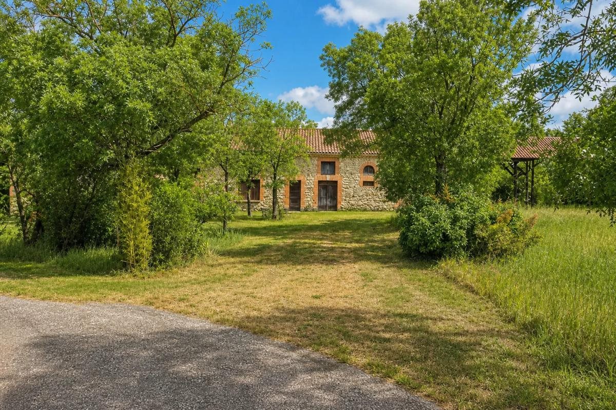 Maison à vendre, 600m², Auriac-sur-Vendinelle