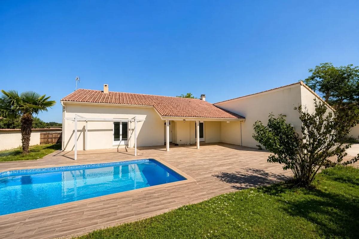 Maison à vendre, 130m², Lapeyrouse-Mornay