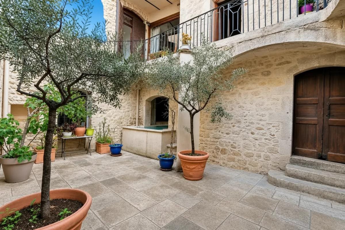 Maison à vendre, 606m², Bourg-Saint-Andéol