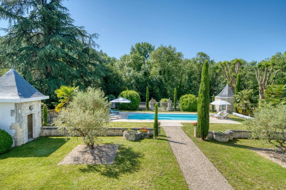 Maison à vendre, 270m², Saint-Laurent-de-Cognac