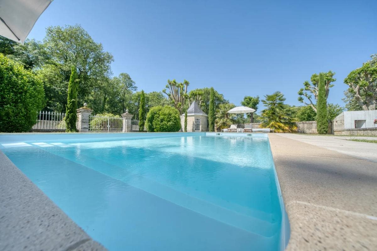 Maison à vendre, 270m², Saint-Laurent-de-Cognac