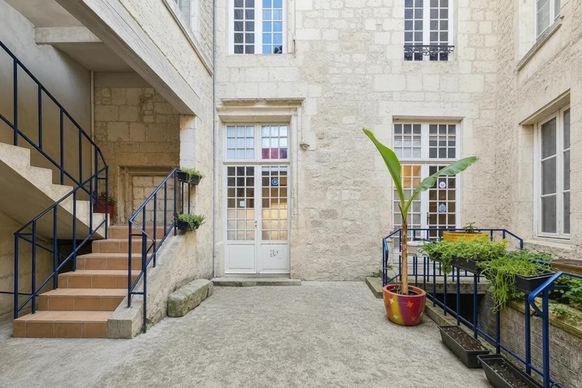 Appartement à vendre, 181m², Saintes