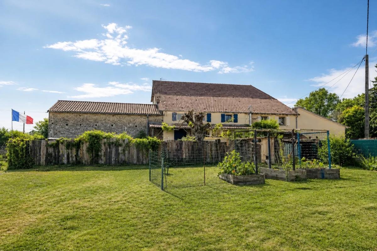 Maison à vendre, 267m², Uchizy
