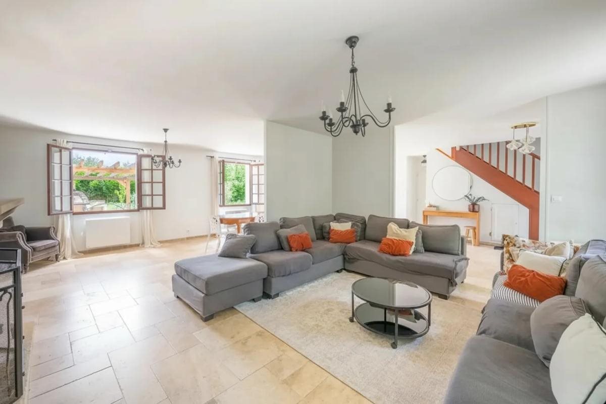 Maison à vendre, 170m², Le Mesnil-Saint-Denis