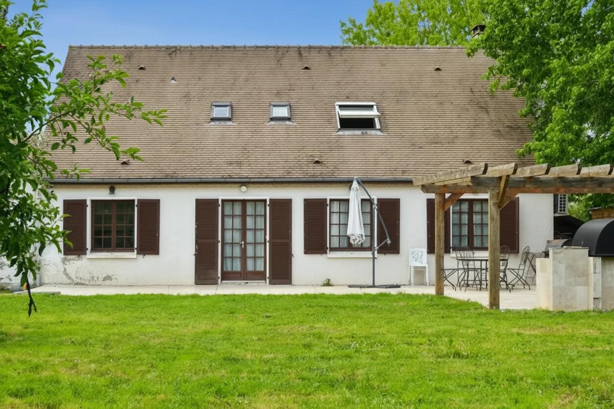 Maison à vendre, 170m², Le Mesnil-Saint-Denis