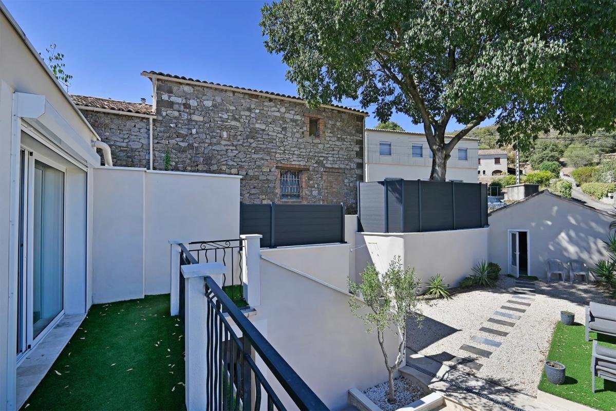 Maison à vendre, 135m², Saint-Julien-les-Rosiers
